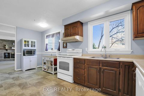 Photo 13 at 13 Shanel Place, Nepean (Pheasant Run), Ottawa