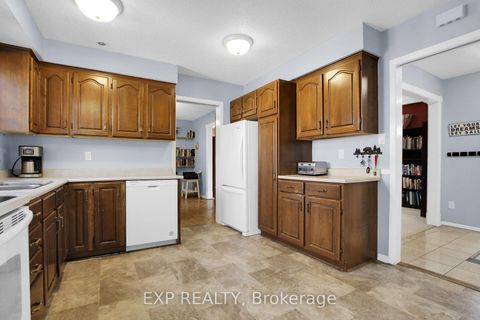 Photo 15 at 13 Shanel Place, Nepean (Pheasant Run), Ottawa