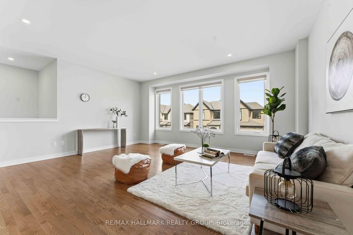 Photo 7 at 404 Appalachian Circle, Nepean (Half Moon Bay), Ottawa