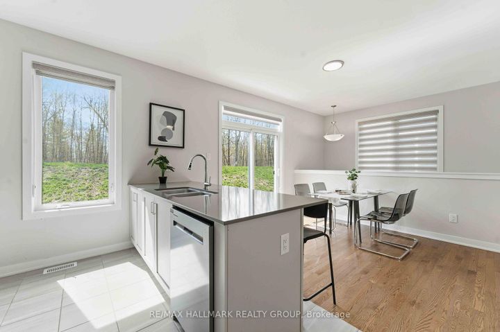 Photo 11 at 404 Appalachian Circle, Nepean (Half Moon Bay), Ottawa