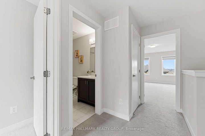 Photo 17 at 404 Appalachian Circle, Nepean (Half Moon Bay), Ottawa