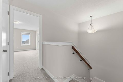 Photo 16 at 404 Appalachian Circle, Nepean (Half Moon Bay), Ottawa