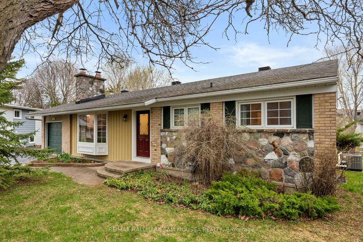 Photo 1 at 11 Springdale Crescent, Nepean (Sheahan Estates/Trend Village), Ottawa