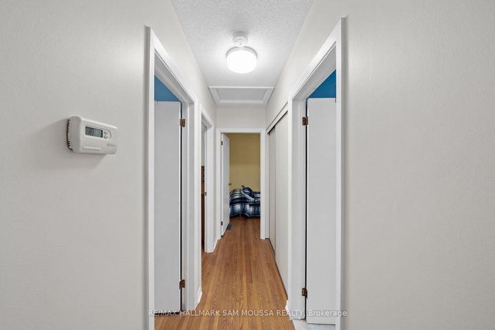 Photo 18 at 11 Springdale Crescent, Nepean (Sheahan Estates/Trend Village), Ottawa