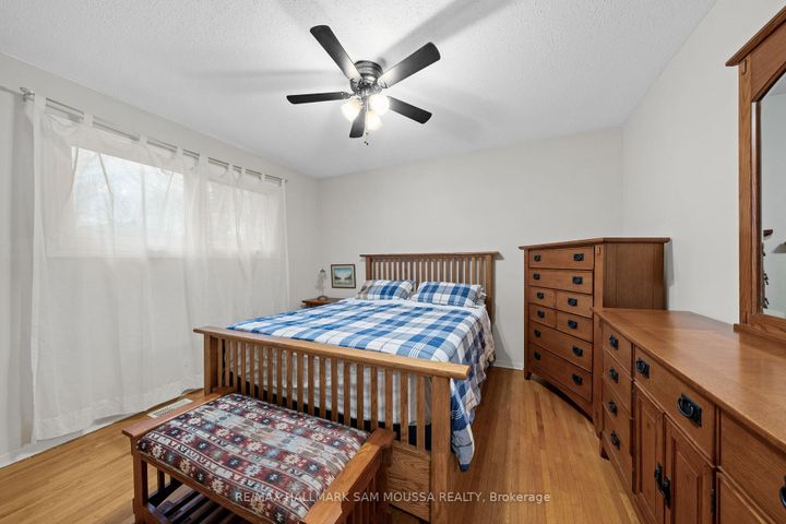 Photo 20 at 11 Springdale Crescent, Nepean (Sheahan Estates/Trend Village), Ottawa