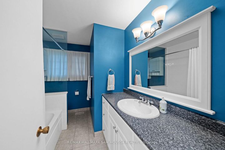 Photo 25 at 11 Springdale Crescent, Nepean (Sheahan Estates/Trend Village), Ottawa