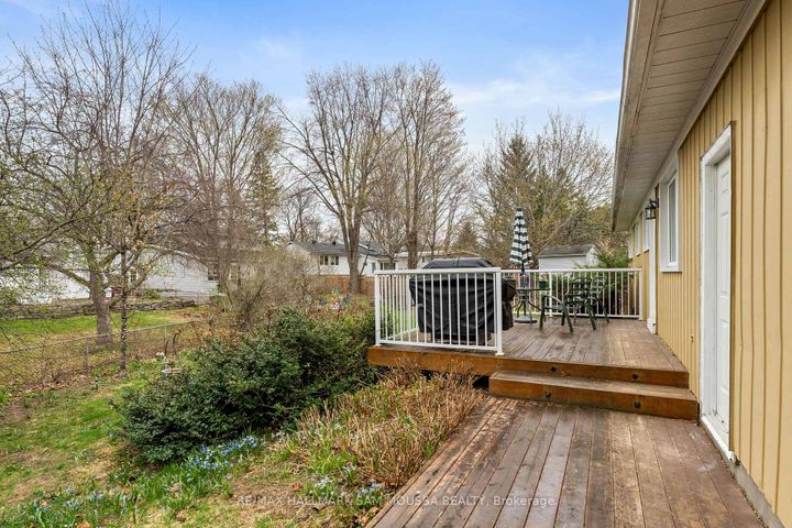 Photo 34 at 11 Springdale Crescent, Nepean (Sheahan Estates/Trend Village), Ottawa