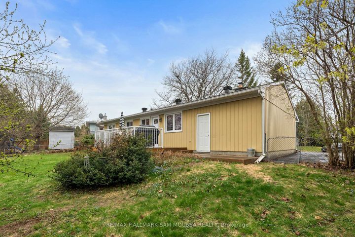 Photo 35 at 11 Springdale Crescent, Nepean (Sheahan Estates/Trend Village), Ottawa