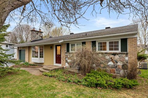 Photo 1 at 11 Springdale Crescent, Nepean (Sheahan Estates/Trend Village), Ottawa