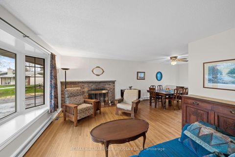 Photo 7 at 11 Springdale Crescent, Nepean (Sheahan Estates/Trend Village), Ottawa