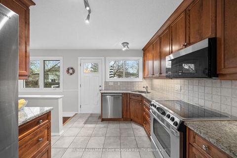 Photo 13 at 11 Springdale Crescent, Nepean (Sheahan Estates/Trend Village), Ottawa