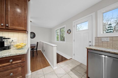 Photo 17 at 11 Springdale Crescent, Nepean (Sheahan Estates/Trend Village), Ottawa