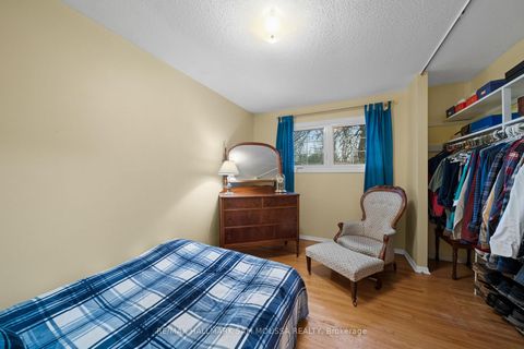 Photo 22 at 11 Springdale Crescent, Nepean (Sheahan Estates/Trend Village), Ottawa