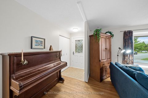 Photo 33 at 11 Springdale Crescent, Nepean (Sheahan Estates/Trend Village), Ottawa