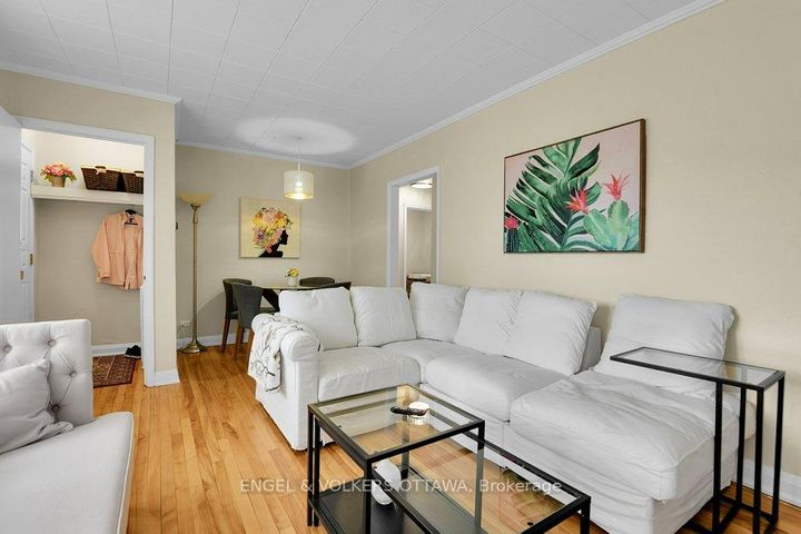 Photo 8 at 36 Argue Drive, Nepean (Borden Farm/Stewart Farm/Carleton Heights/Parkwood Hills), Ottawa