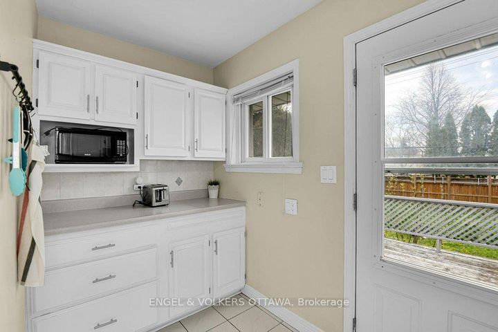 Photo 14 at 36 Argue Drive, Nepean (Borden Farm/Stewart Farm/Carleton Heights/Parkwood Hills), Ottawa