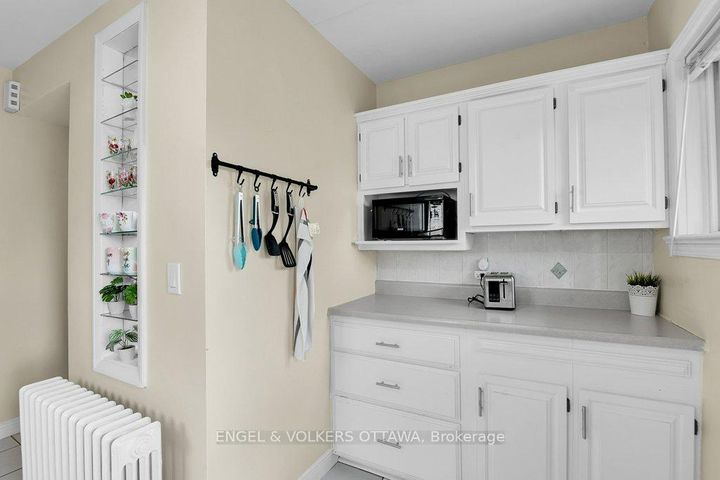 Photo 15 at 36 Argue Drive, Nepean (Borden Farm/Stewart Farm/Carleton Heights/Parkwood Hills), Ottawa