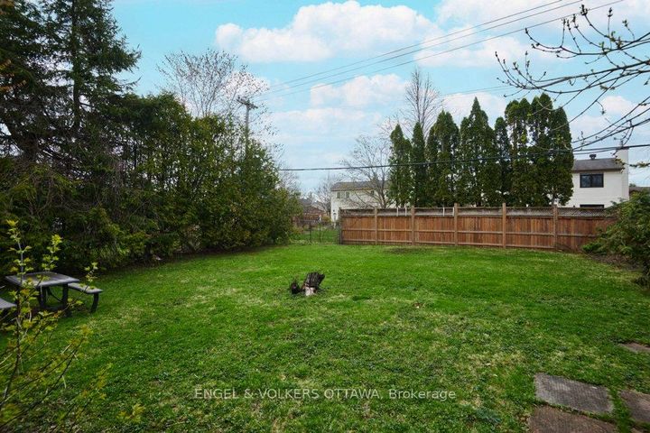 Photo 30 at 36 Argue Drive, Nepean (Borden Farm/Stewart Farm/Carleton Heights/Parkwood Hills), Ottawa