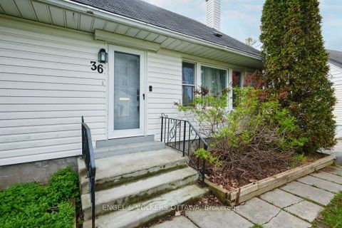 Photo 3 at 36 Argue Drive, Nepean (Borden Farm/Stewart Farm/Carleton Heights/Parkwood Hills), Ottawa