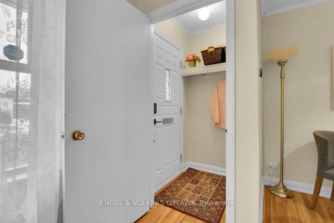 Photo 5 at 36 Argue Drive, Nepean (Borden Farm/Stewart Farm/Carleton Heights/Parkwood Hills), Ottawa