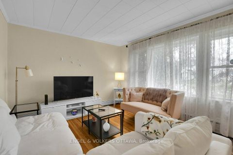 Photo 6 at 36 Argue Drive, Nepean (Borden Farm/Stewart Farm/Carleton Heights/Parkwood Hills), Ottawa