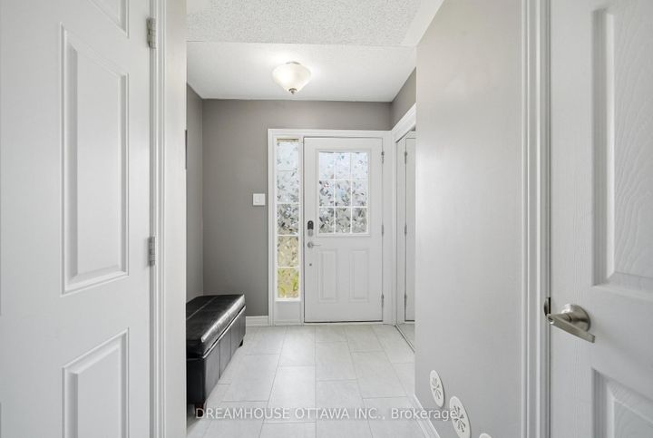 Photo 2 at 124 Pennant Avenue, Nepean (Half Moon Bay), Ottawa