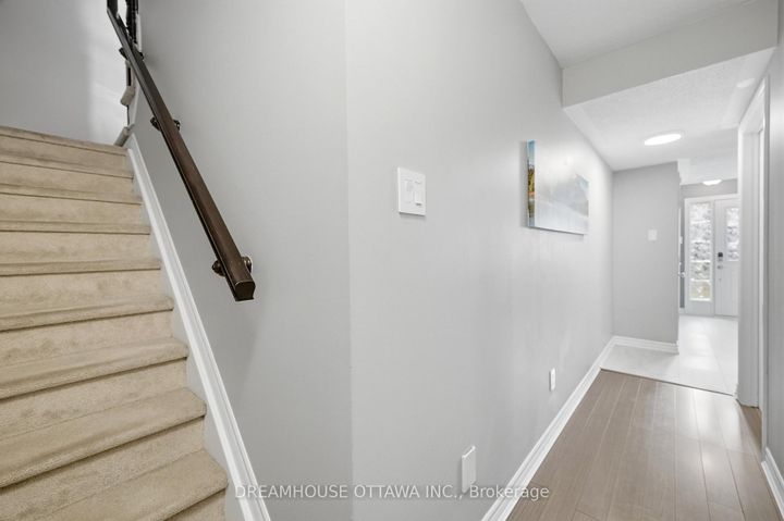 Photo 6 at 124 Pennant Avenue, Nepean (Half Moon Bay), Ottawa