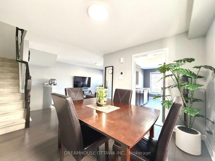 Photo 11 at 124 Pennant Avenue, Nepean (Half Moon Bay), Ottawa