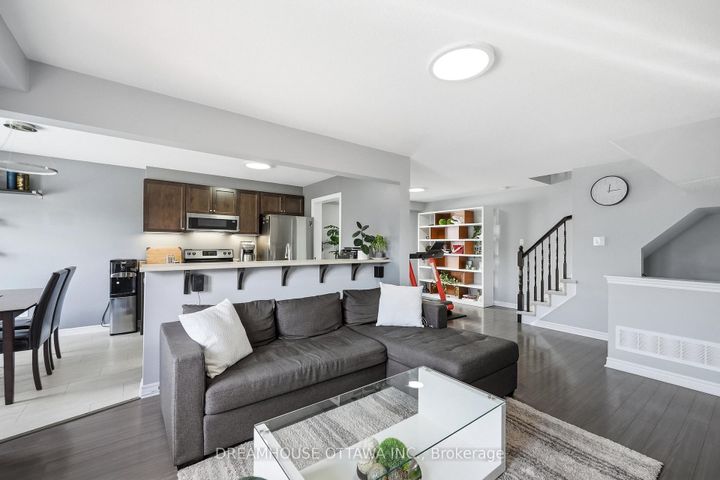 Photo 15 at 124 Pennant Avenue, Nepean (Half Moon Bay), Ottawa
