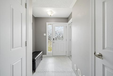 Photo 2 at 124 Pennant Avenue, Nepean (Half Moon Bay), Ottawa