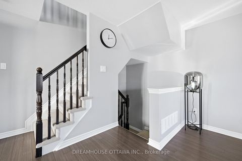 Photo 7 at 124 Pennant Avenue, Nepean (Half Moon Bay), Ottawa