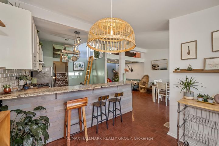 Photo 12 at 35 Benlea Drive, Nepean (Tanglewood), Ottawa