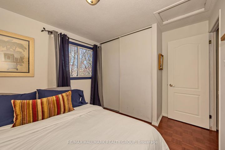 Photo 24 at 35 Benlea Drive, Nepean (Tanglewood), Ottawa