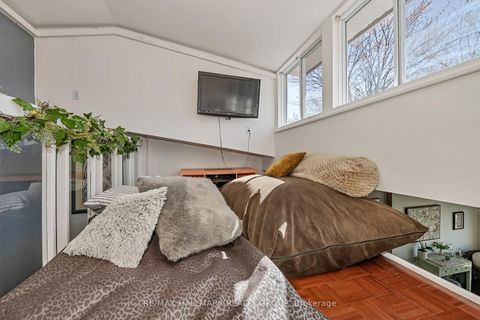 Photo 14 at 35 Benlea Drive, Nepean (Tanglewood), Ottawa
