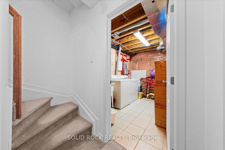 Photo 21 at 369 Citiplace Drive, Nepean (Merivale Industrial Park/Citiplace), Ottawa