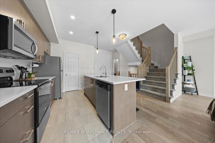 Photo 7 at 274 Pastel Way, Nepean (Half Moon Bay), Ottawa