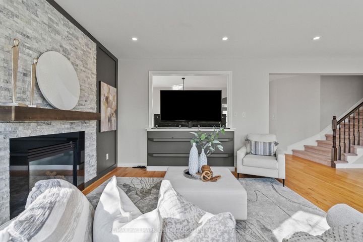Photo 11 at 2649 Fallingwater Circle, Nepean (Half Moon Bay), Ottawa