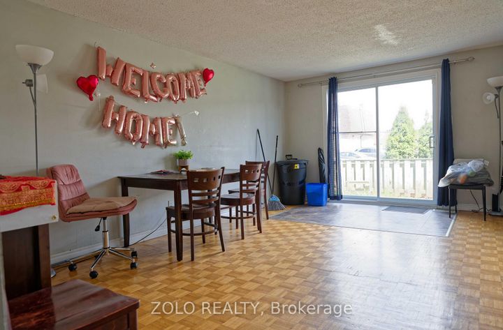 Photo 4 at 59 - 241 Ridgepark Private, Nepean (Meadowlands/Crestview), Ottawa