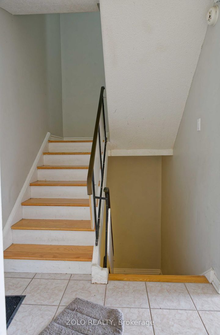 Photo 13 at 59 - 241 Ridgepark Private, Nepean (Meadowlands/Crestview), Ottawa