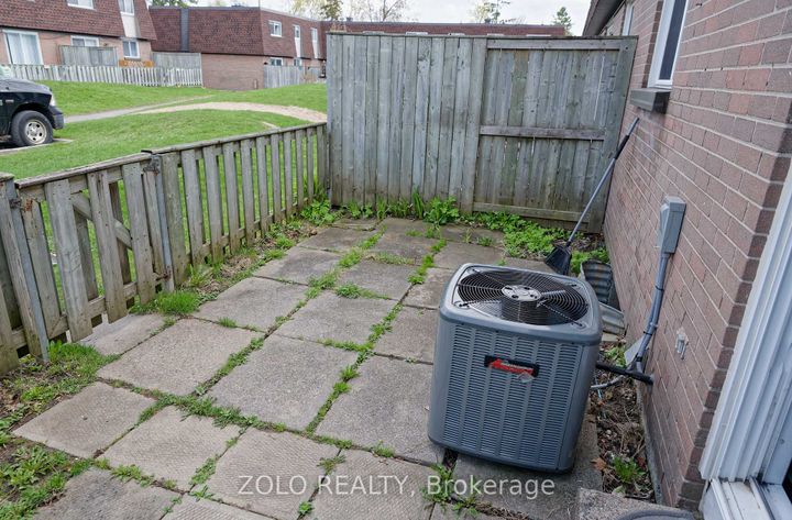 Photo 34 at 59 - 241 Ridgepark Private, Nepean (Meadowlands/Crestview), Ottawa