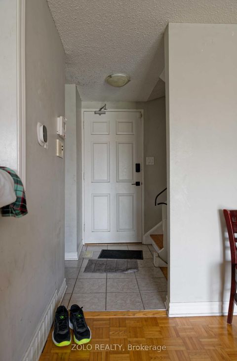 Photo 10 at 59 - 241 Ridgepark Private, Nepean (Meadowlands/Crestview), Ottawa