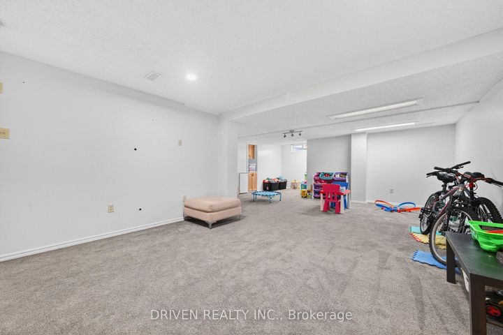 Photo 21 at 30 Peacock Crescent, Nepean (Cedargrove/Fraserdale), Ottawa