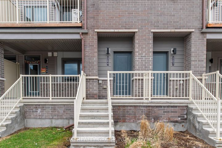 Photo 2 at 264 ANYOLITE Private, Nepean (Heritage Park), Ottawa