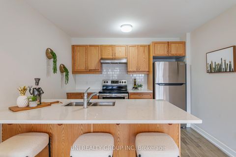 Photo 13 at 264 ANYOLITE Private, Nepean (Heritage Park), Ottawa