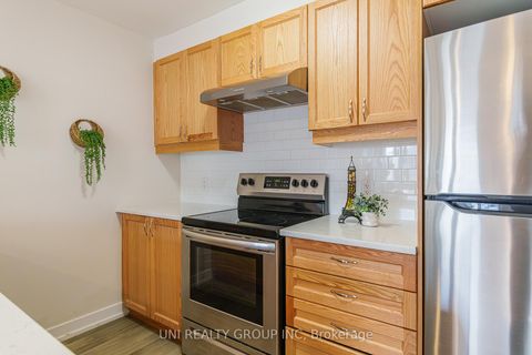 Photo 14 at 264 ANYOLITE Private, Nepean (Heritage Park), Ottawa