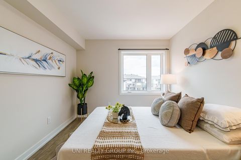 Photo 32 at 264 ANYOLITE Private, Nepean (Heritage Park), Ottawa