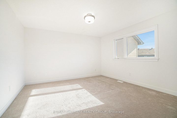 Photo 19 at 262 Darjeeling Avenue, Nepean (Heritage Park), Ottawa