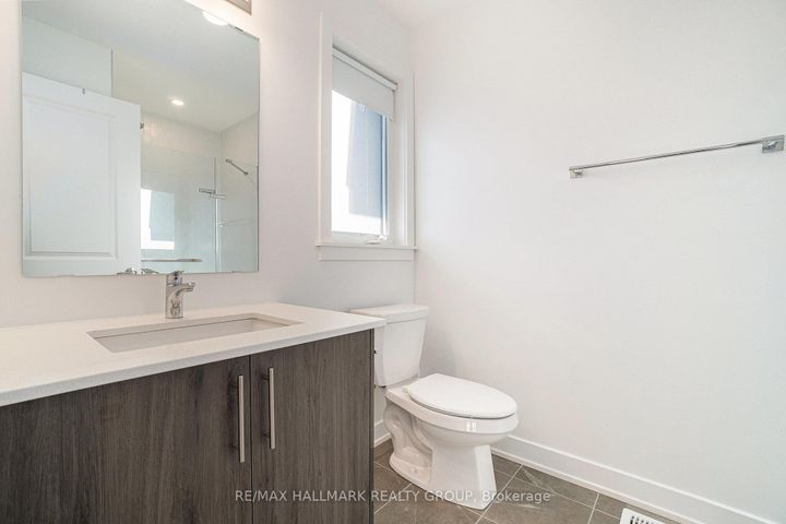 Photo 20 at 262 Darjeeling Avenue, Nepean (Heritage Park), Ottawa