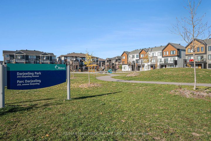 Photo 33 at 262 Darjeeling Avenue, Nepean (Heritage Park), Ottawa
