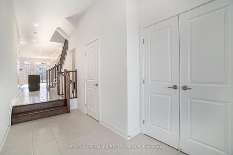 Photo 7 at 262 Darjeeling Avenue, Nepean (Heritage Park), Ottawa